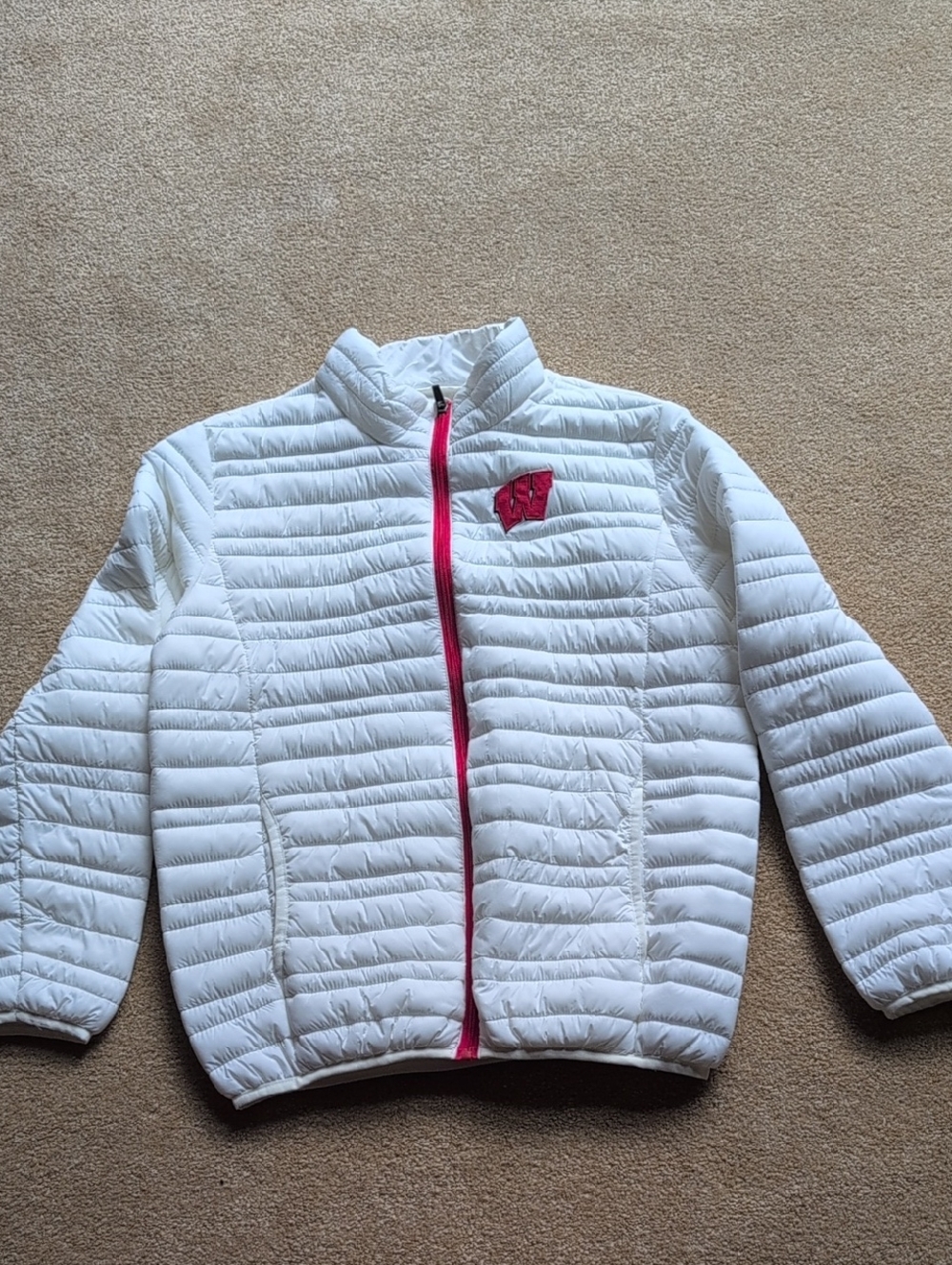 White Wisconsin Puffer Jacket Size Large
